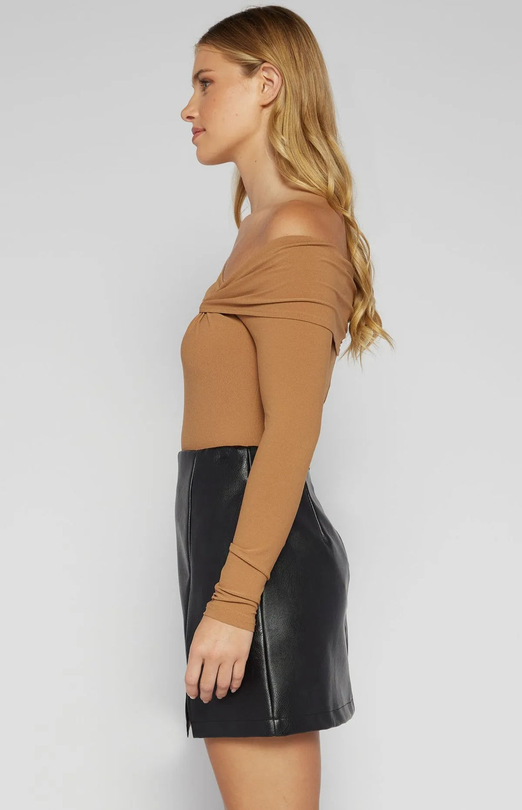 Off Shoulder bodysuit - Tan