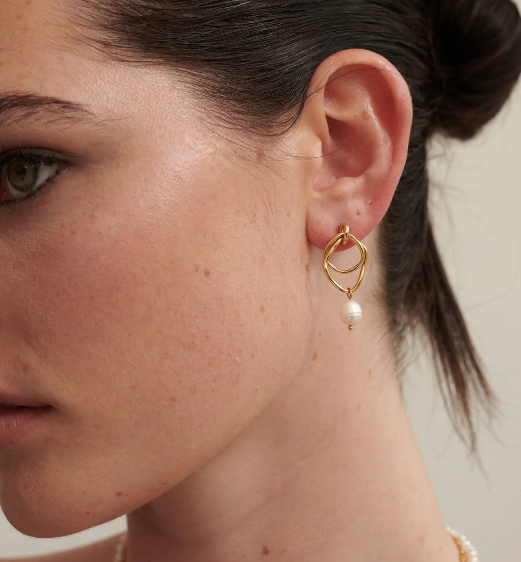 18k Gold plated Pearl Drop Studs