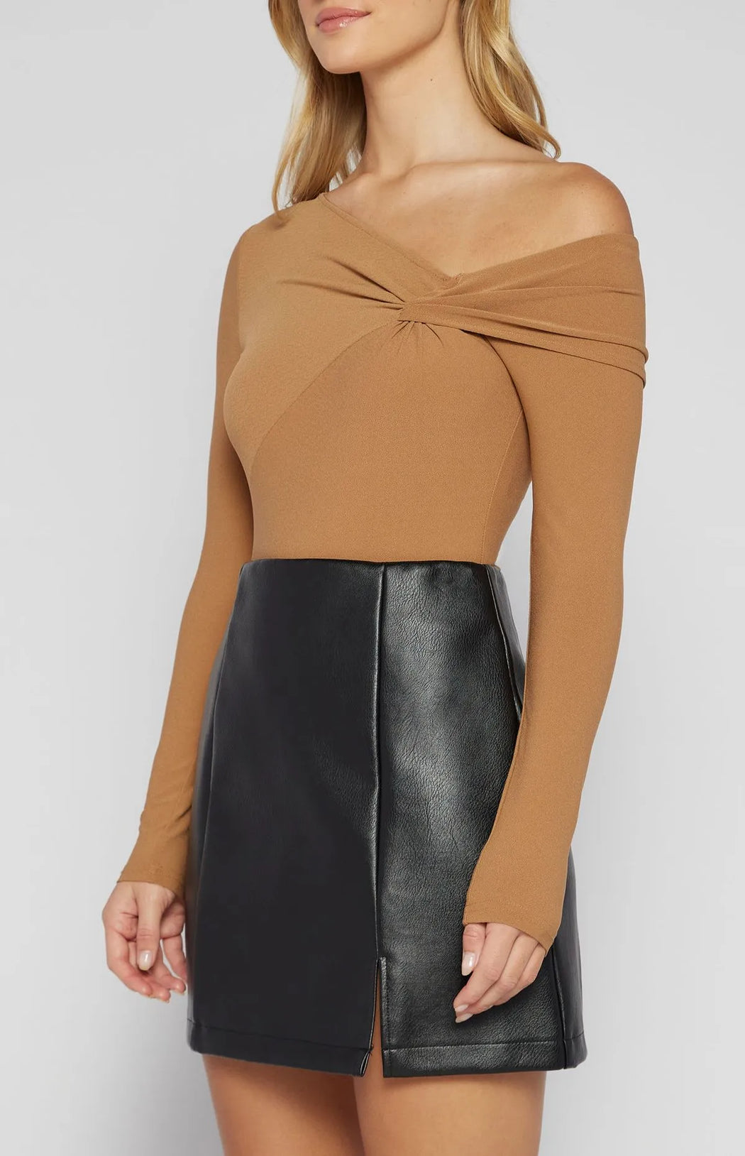 Off Shoulder bodysuit - Tan
