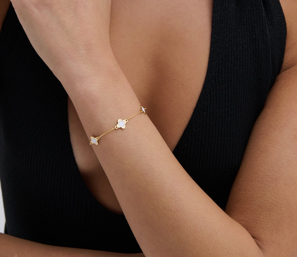 18k Plated Gold Clover and white Bracelet