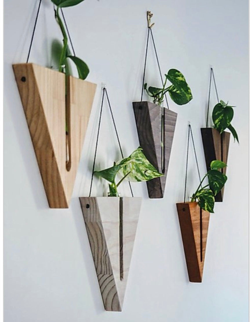 Timber wall hanger - Triangle, Black