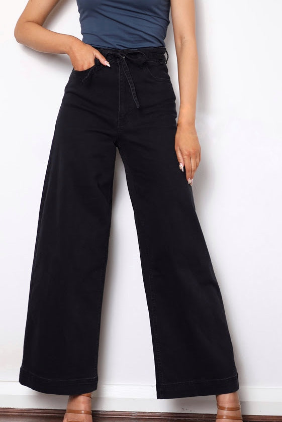 High Rise Straight leg 7/8th Leg Jeans - Black Washed Denim