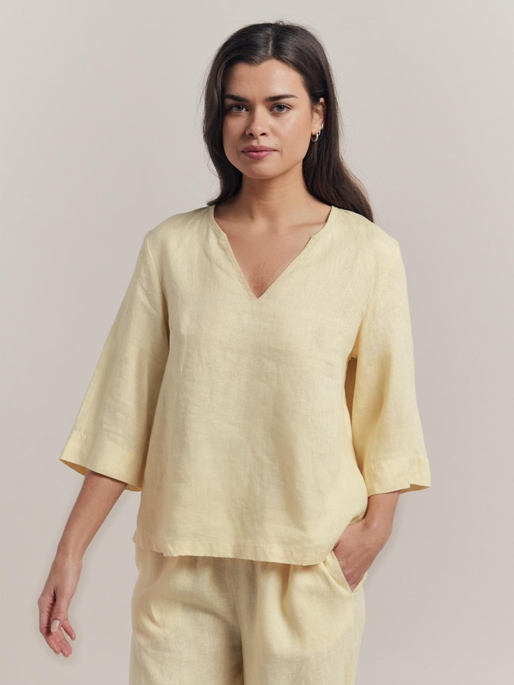 Little Lies Line Top - Yellow