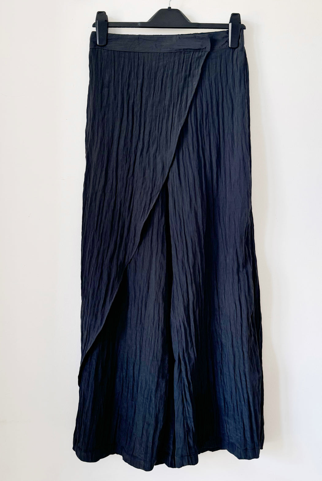 Crinkle wrap detail Pants - Charcoal