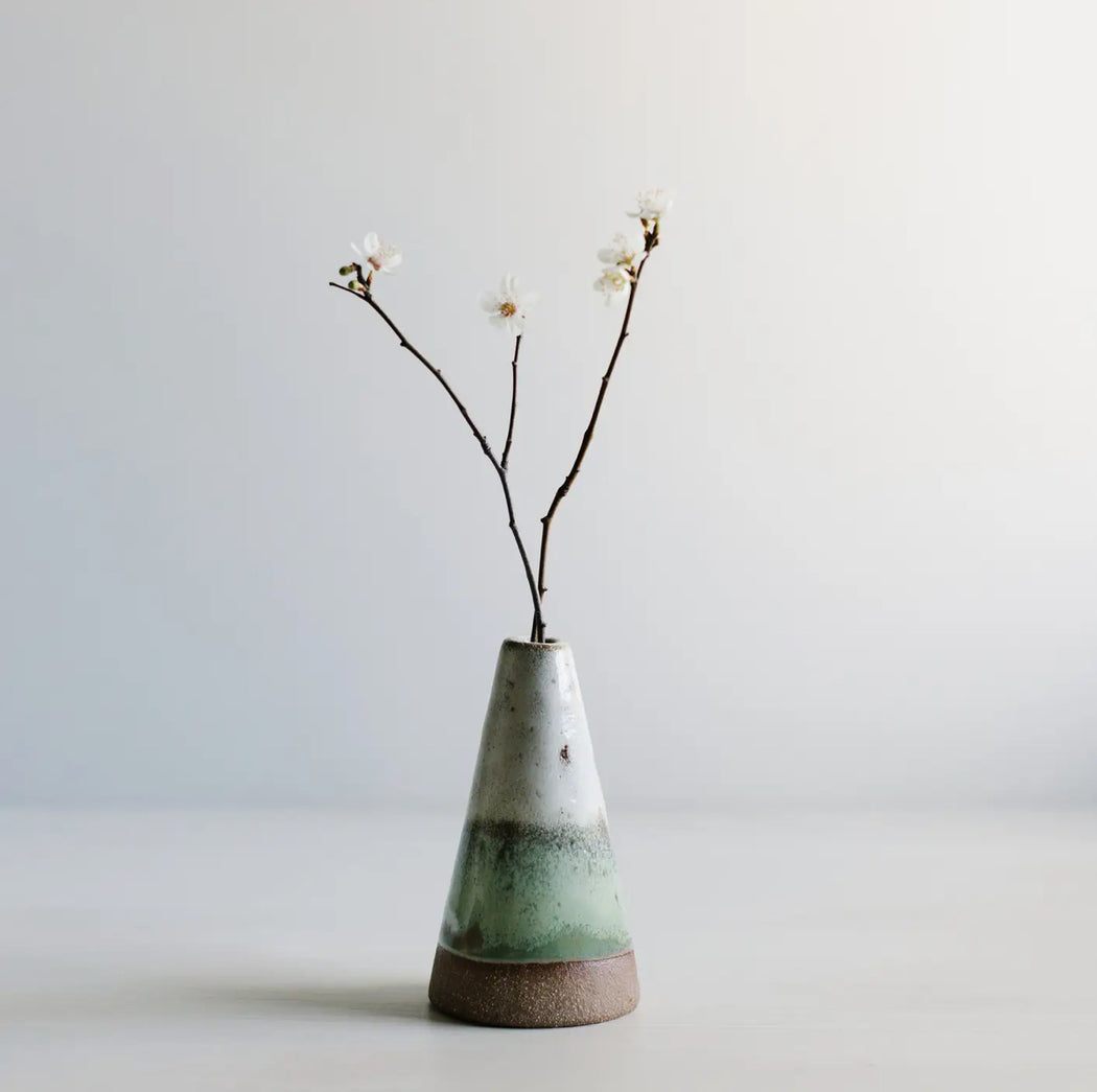 Woodfolk Natural Accessories - Mountain Vase Green