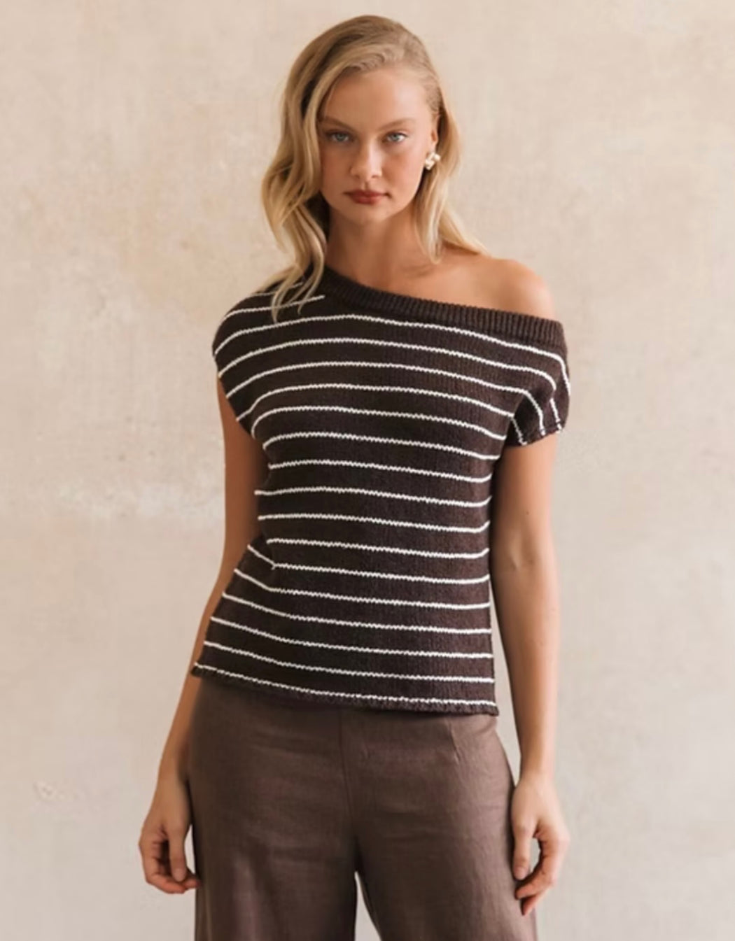 Stripe off shoulder Knit - Chocolate