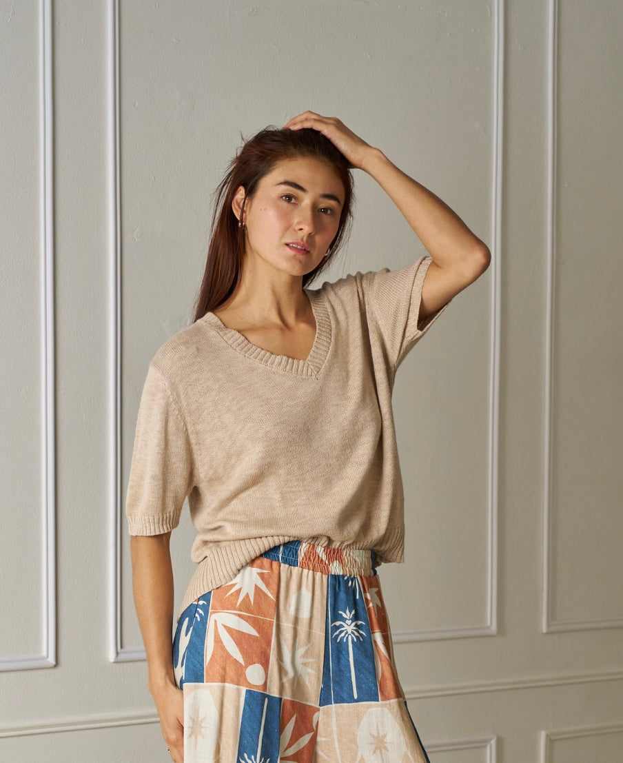 V-neck Knit - Beige