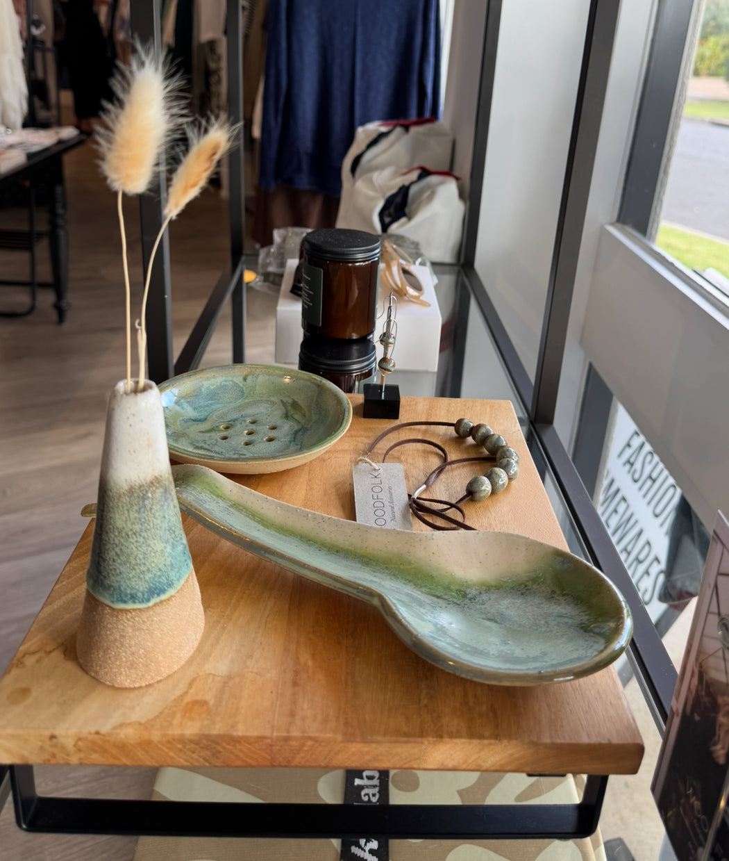 Woodfolk Natural Accessories - Mountain Vase Green