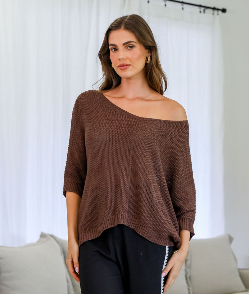 V neck relaxed Knit  -  Chocolate