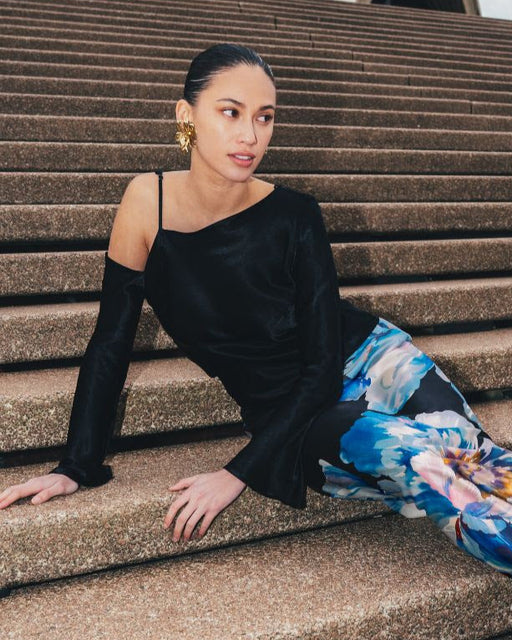 Off Shoulder Long Sleeve Blouse - Black