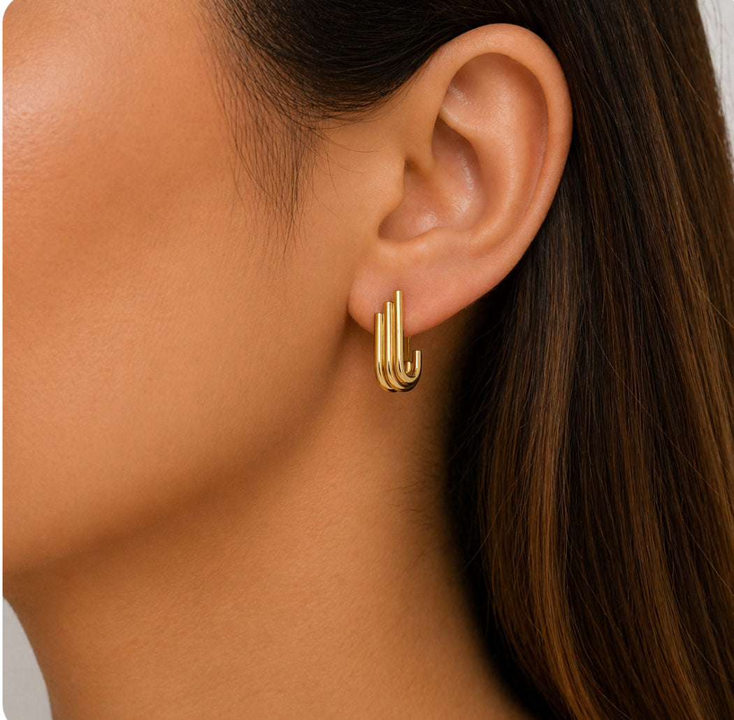 Denvi 18K Gold Plated Huggie Hoops - Arch stud