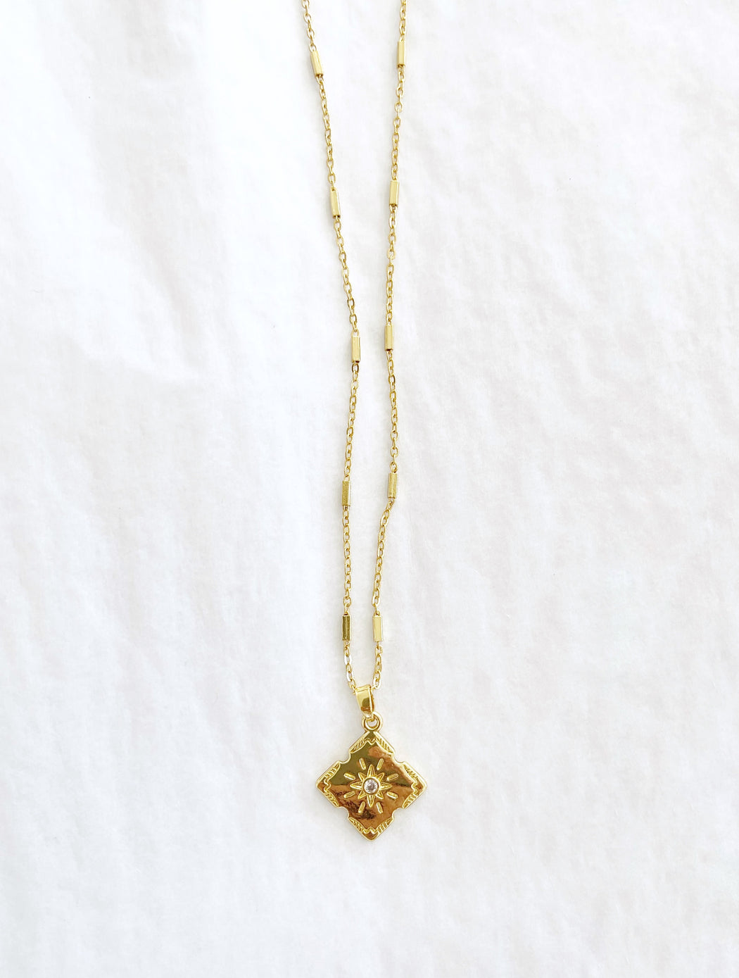 Gold plated Necklace - Square with Diamonte