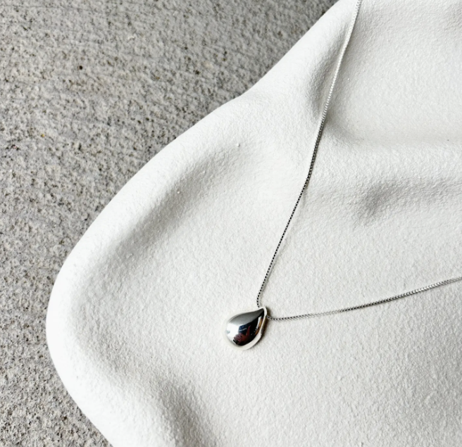 Sterling Silver Plated Droplet Necklace