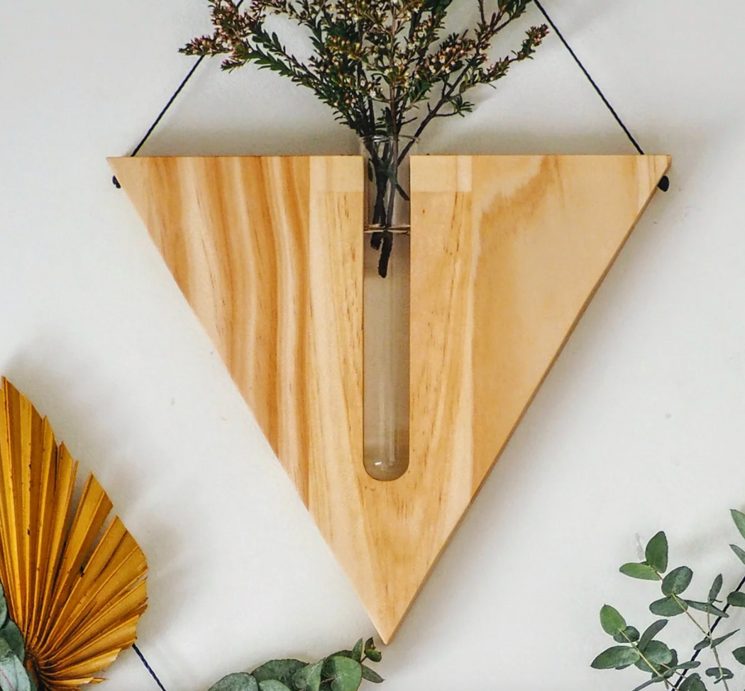 Timber wall hanger - Triangle, Natural