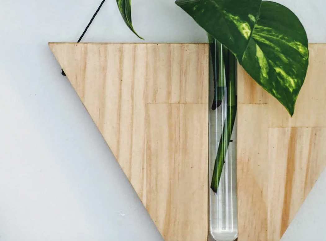 Timber wall hanger - Triangle, Natural