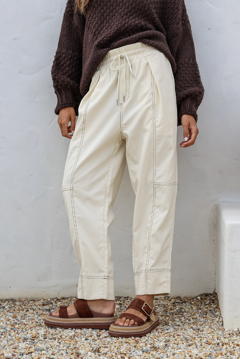 Barrel leg Weekend Pants
