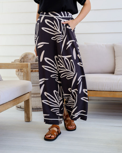 Jada Straight Leg Pants - Navy multi print